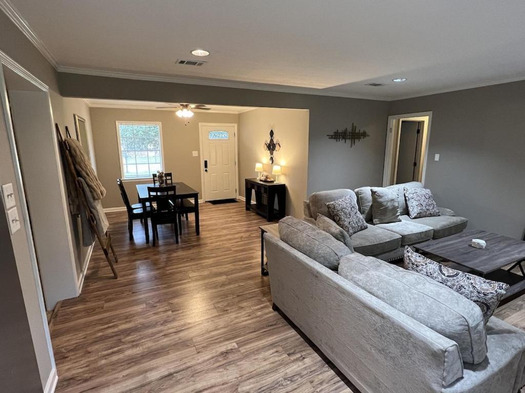 Spacious 3 Bedroom Home Near Amphitheater/Baseball/Shopping And Much More Pearl Exterior photo